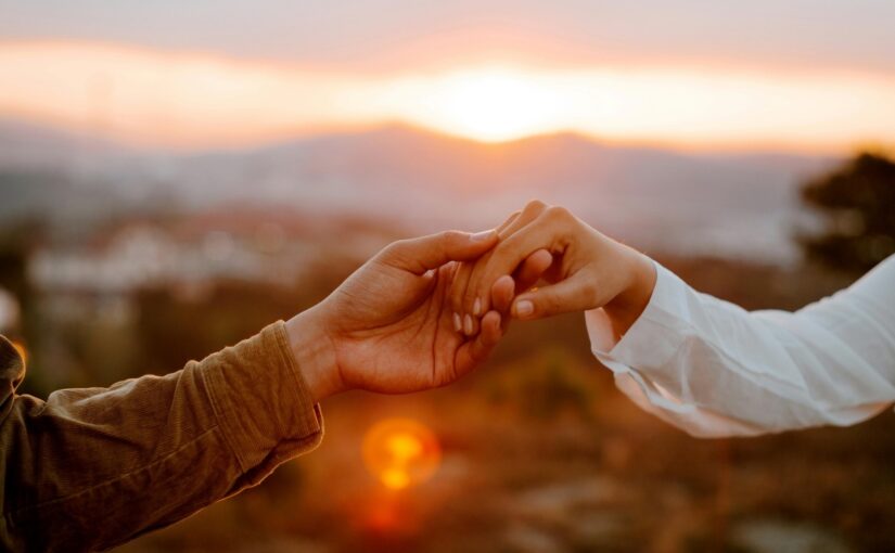 Hand Holding Love Whatsapp Status